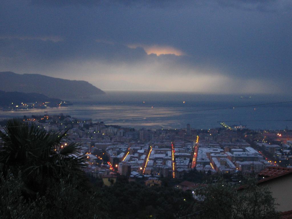 B&B Mare E Monti La Spezia Bilik gambar